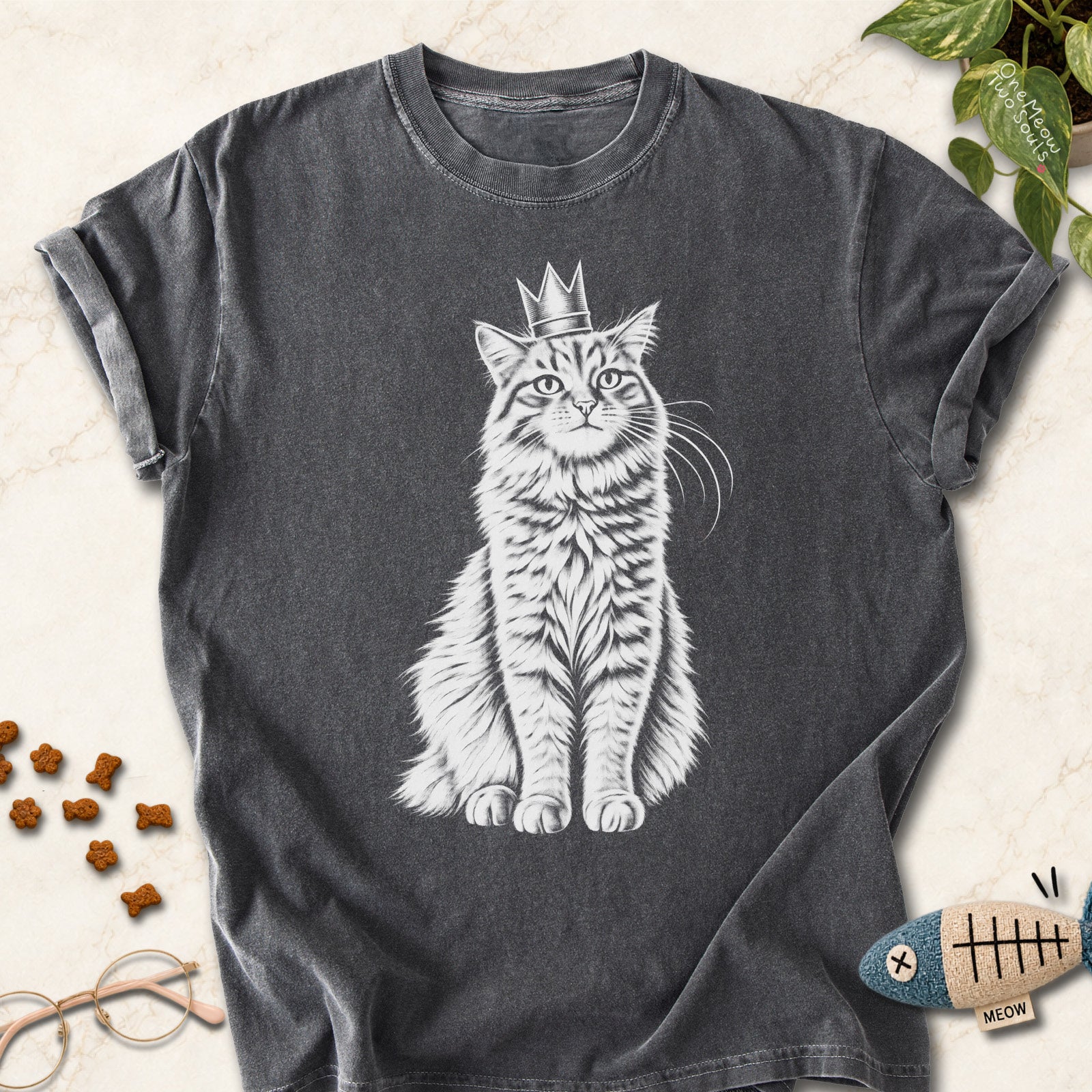 Pepper colored Comfort Colors 1717 cotton T-shirt, featuring a royal king cat design illustration. One Meow Two Souls brand.