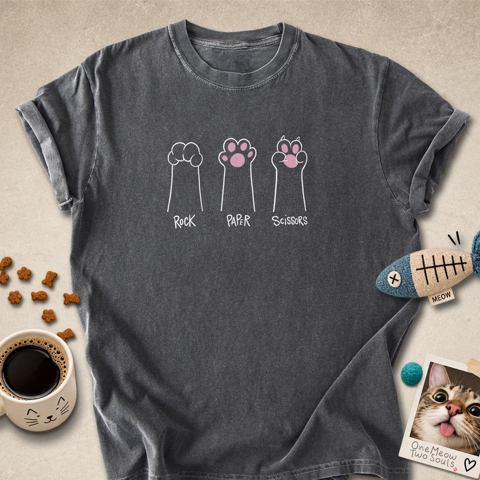 Pepper colored Comfort Colors 1717 cotton T-shirt, presenting a "Rock Paper Scissors" funny cat design. One Meow Two Souls brand.